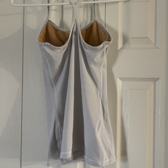 Lululemon tank top size 6🥰🥰 - Picture 2 of 4